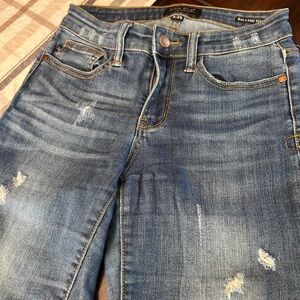 Women's Skinny and Relaxed Jeans